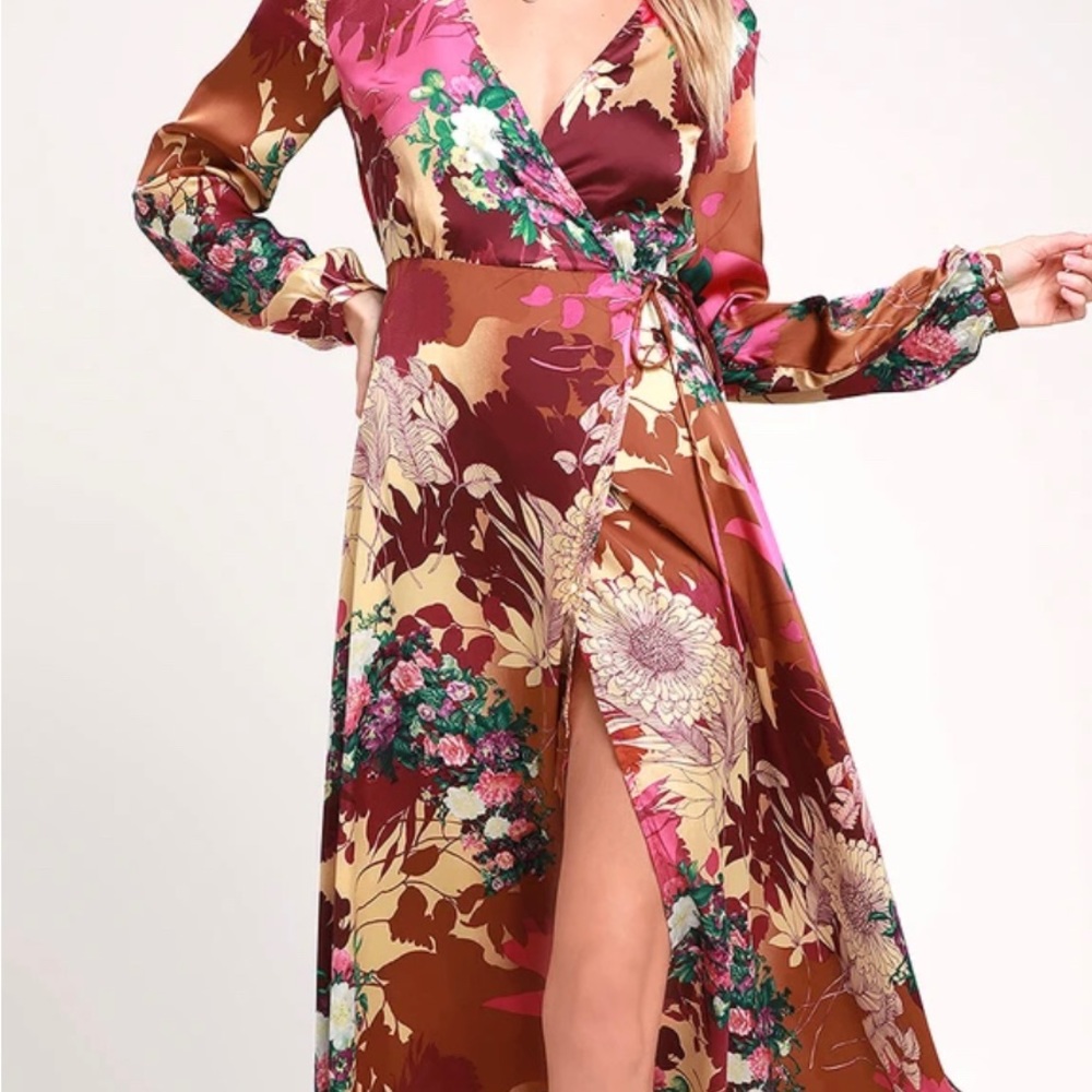 Fabulous “Put On A Smile” Wrap Dress (M)
